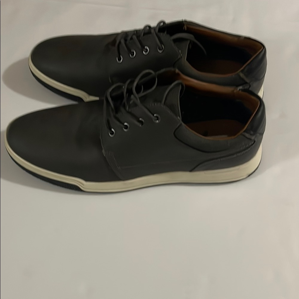 Elegant Dark Gray Derby Shoes for Men Size 10.5 - Picture 4 of 6